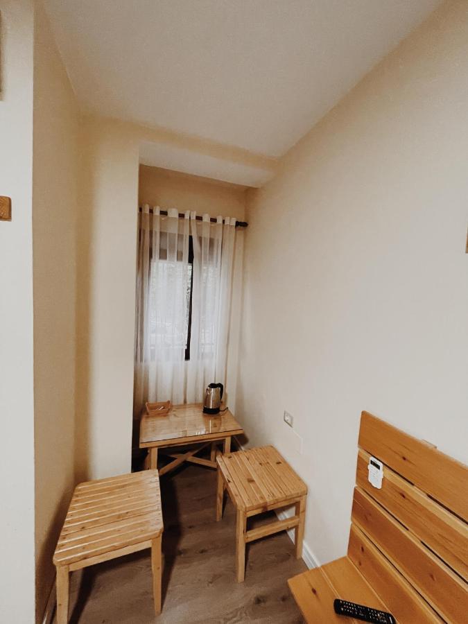 At Pikotiko'S - Korca City Rooms For Rent Eksteriør bilde