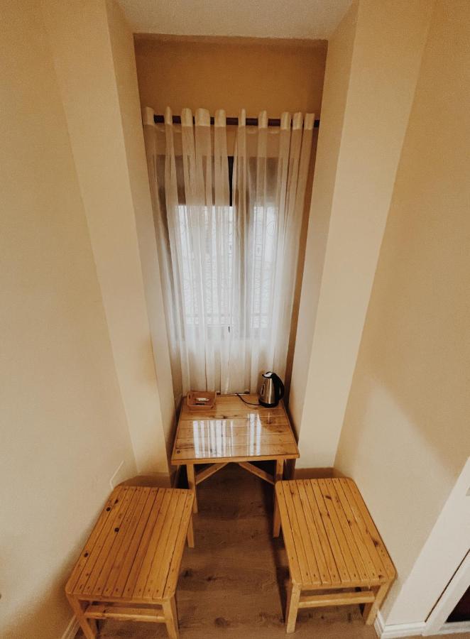At Pikotiko'S - Korca City Rooms For Rent Eksteriør bilde