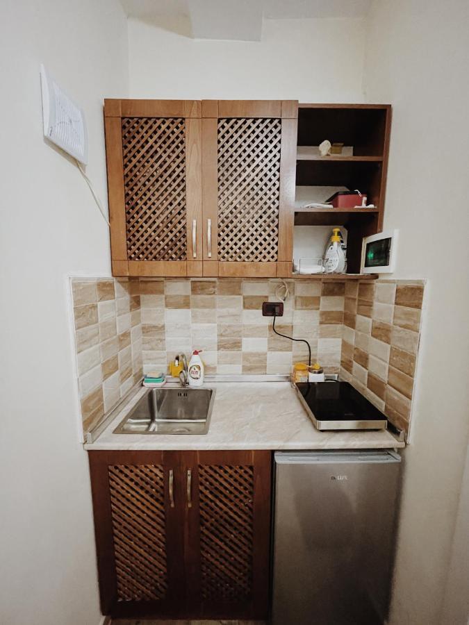 At Pikotiko'S - Korca City Rooms For Rent Eksteriør bilde