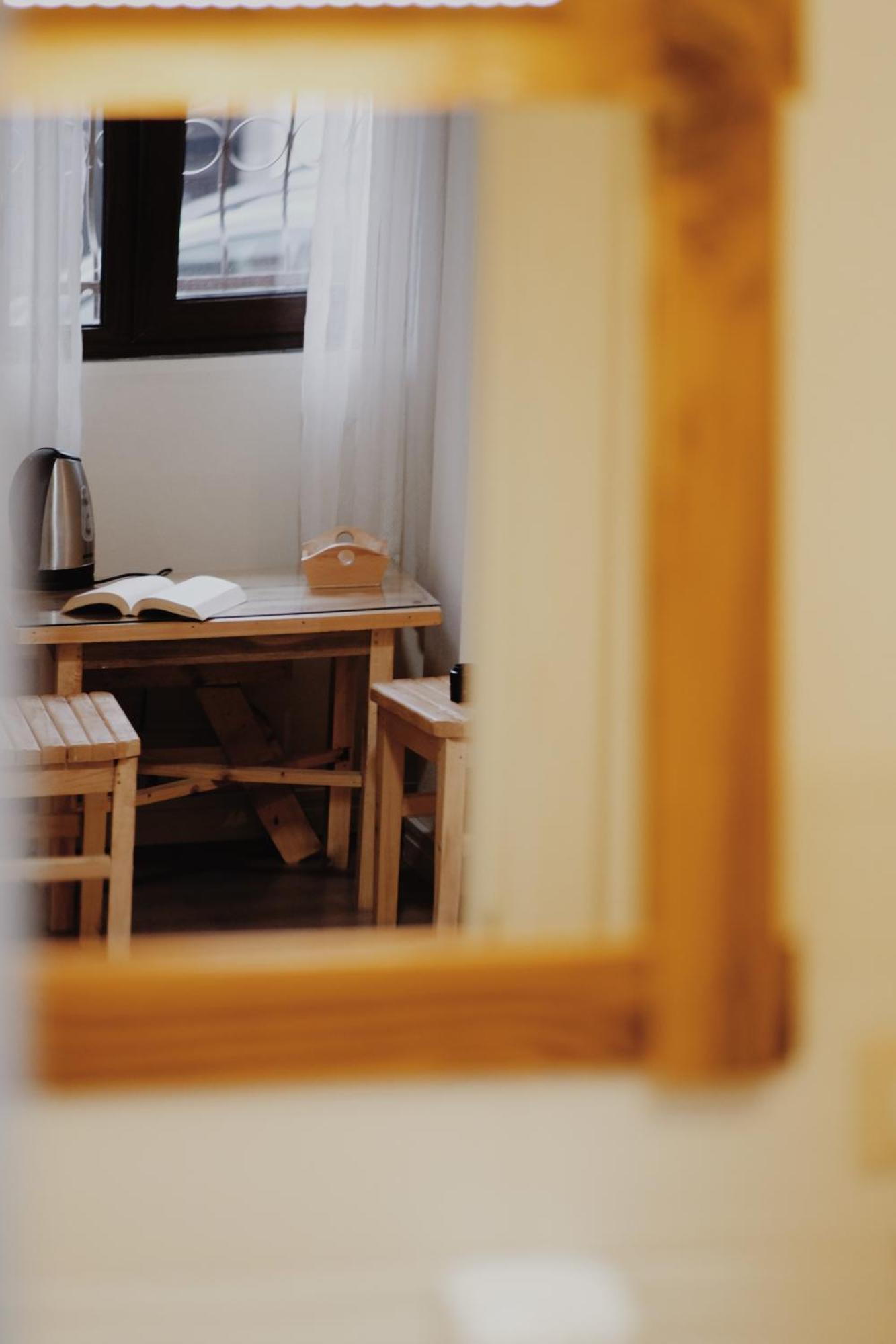 At Pikotiko'S - Korca City Rooms For Rent Eksteriør bilde