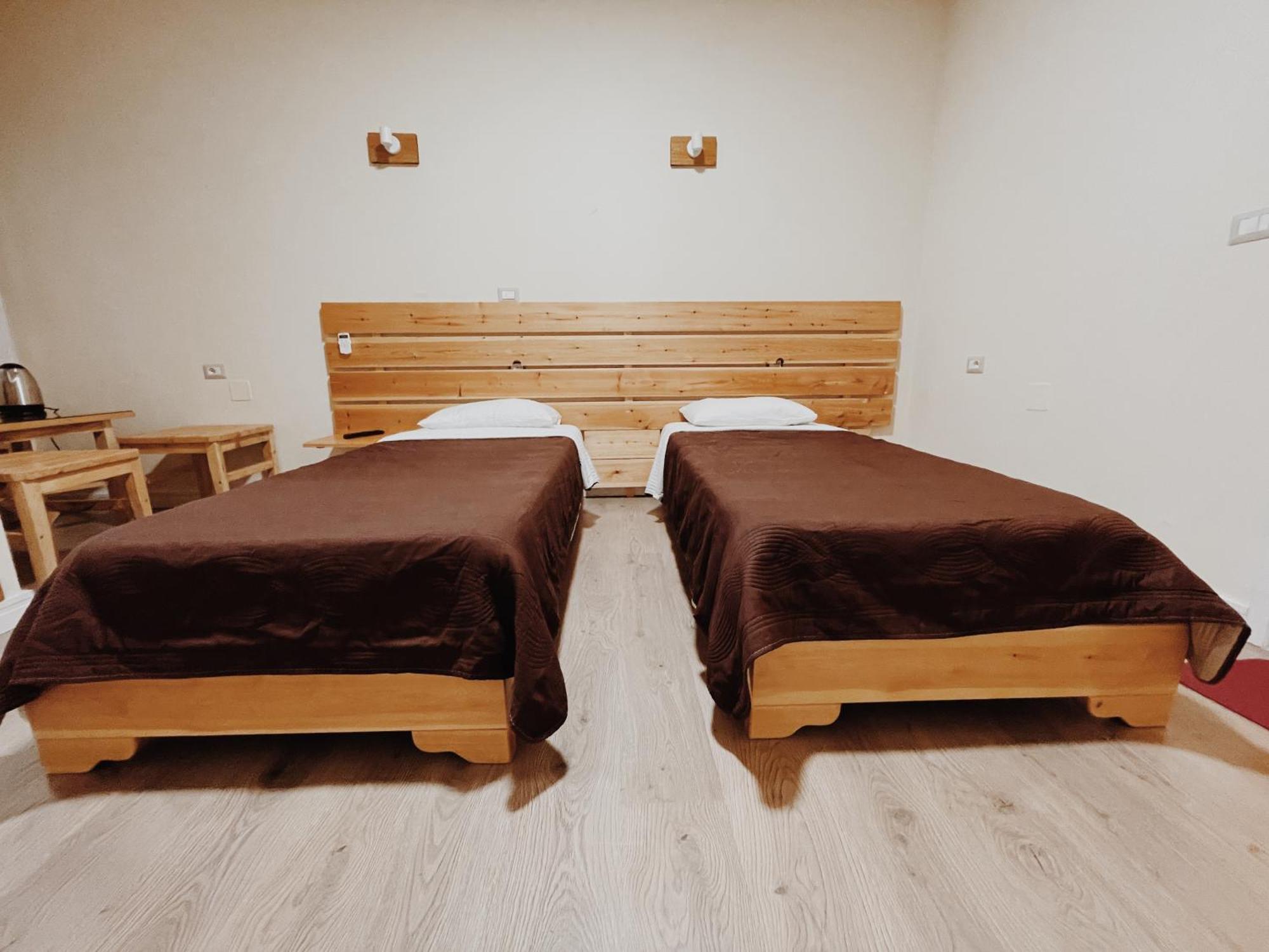 At Pikotiko'S - Korca City Rooms For Rent Eksteriør bilde