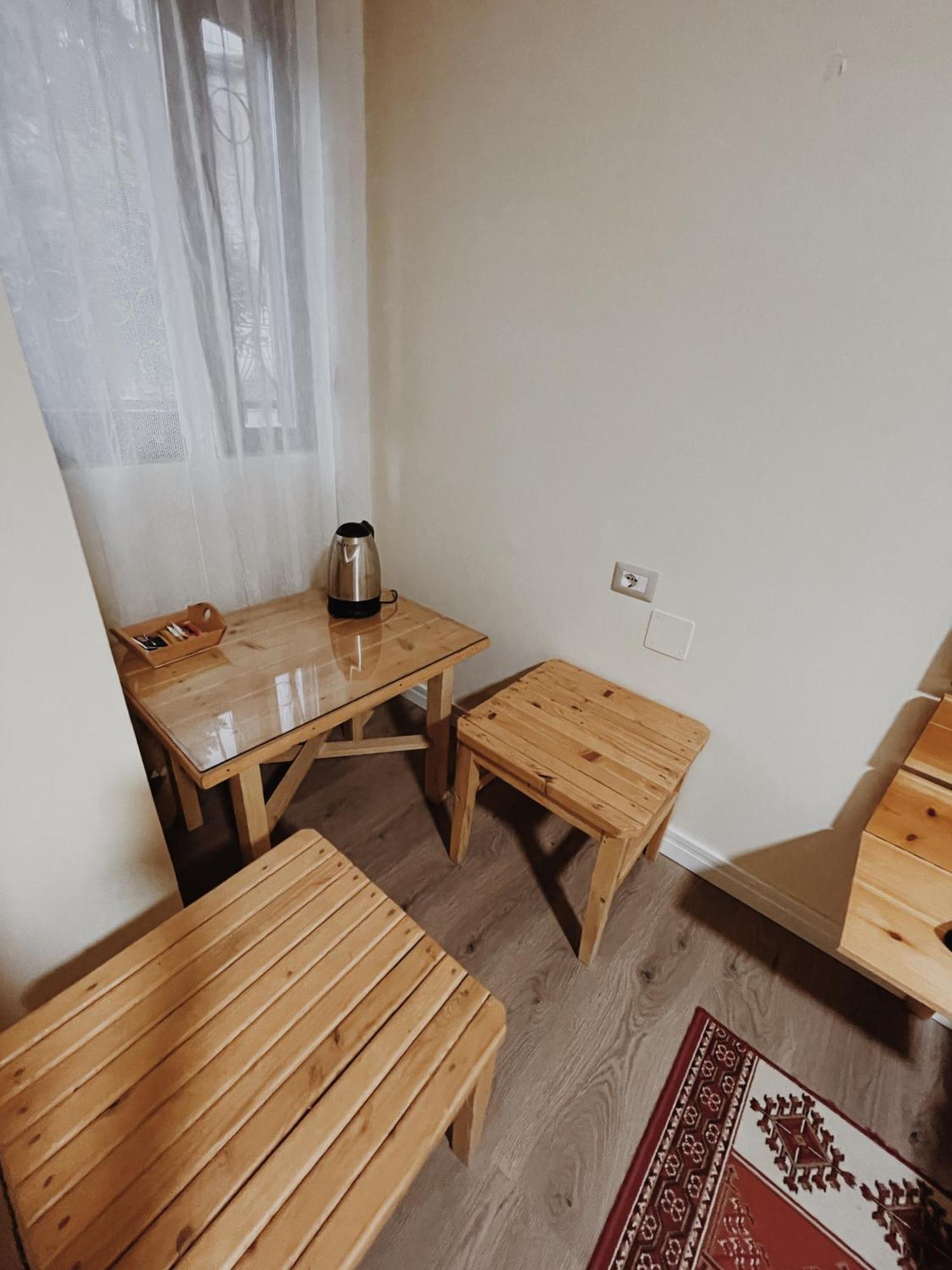 At Pikotiko'S - Korca City Rooms For Rent Eksteriør bilde